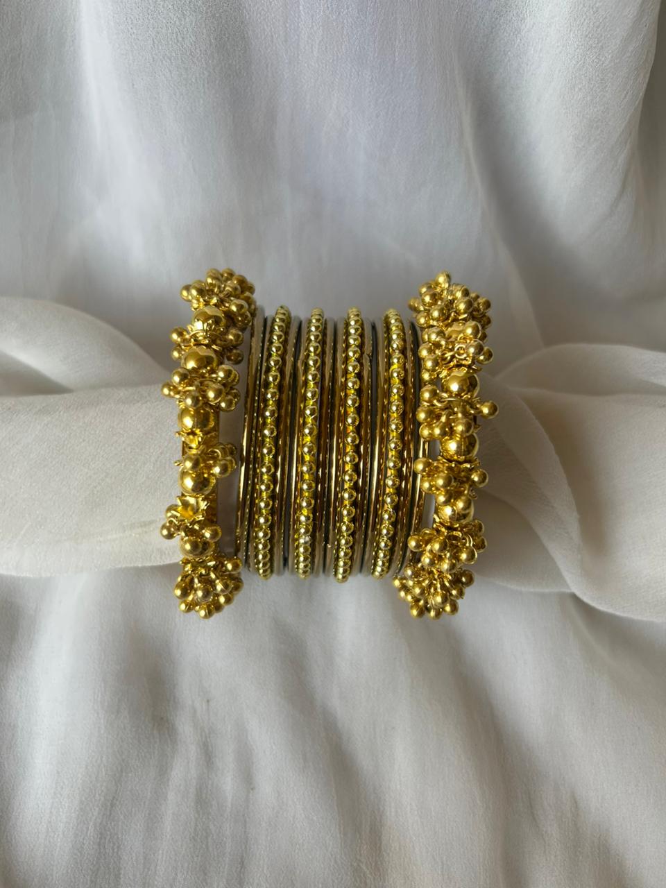 Royal Antique Gold Churiyan Set – Luxury Pakistani Bridal Bangles ruby red bridal churiyan – premium wedding bangles | tabaan jewels